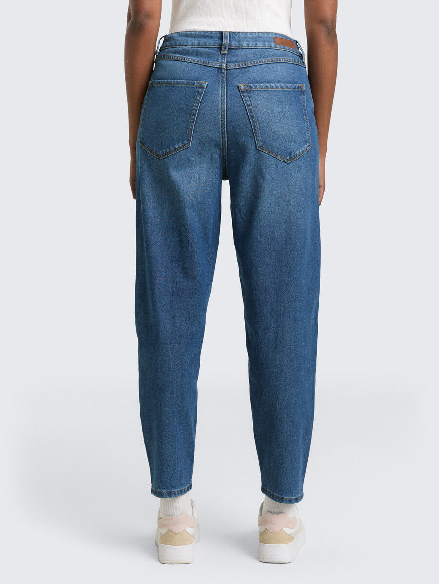 barrel mom vintage jeans