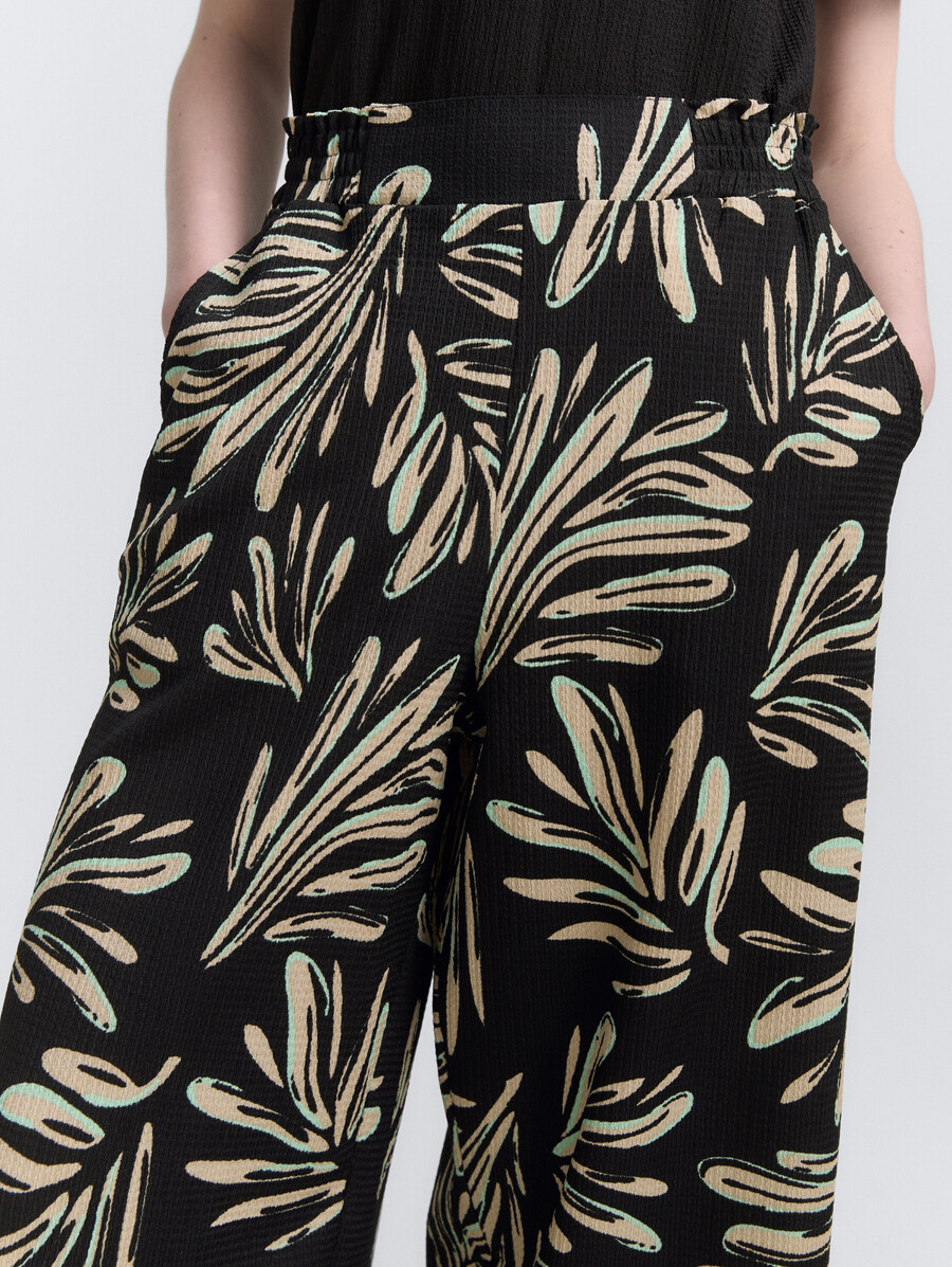 hochtaillierte culottes
