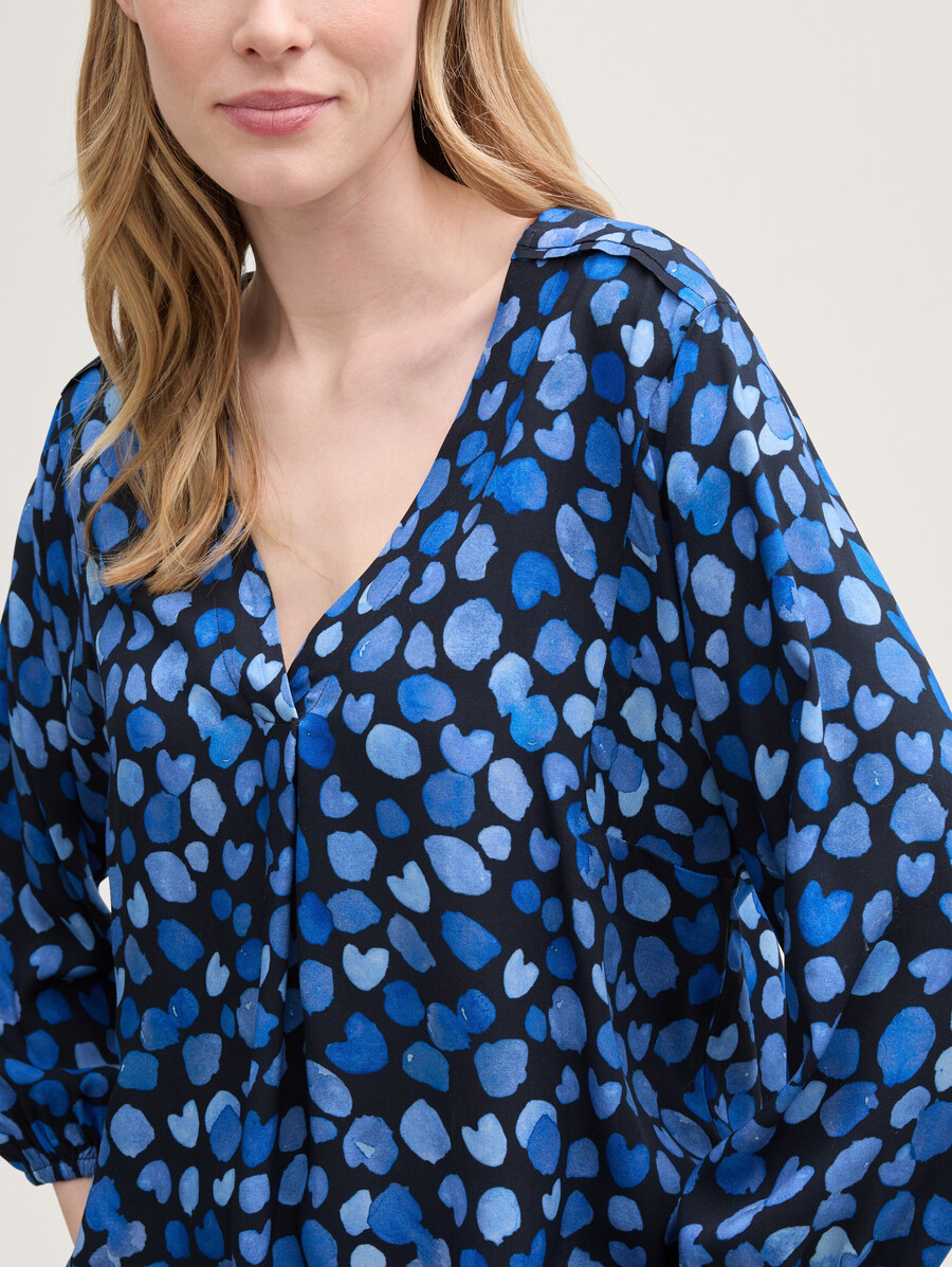 bluse mit v-ausschnitt
