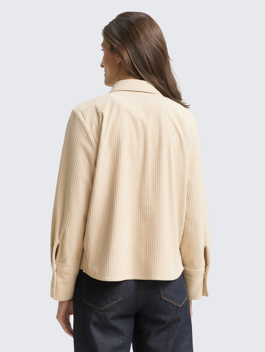 locker geschnittene cordbluse
