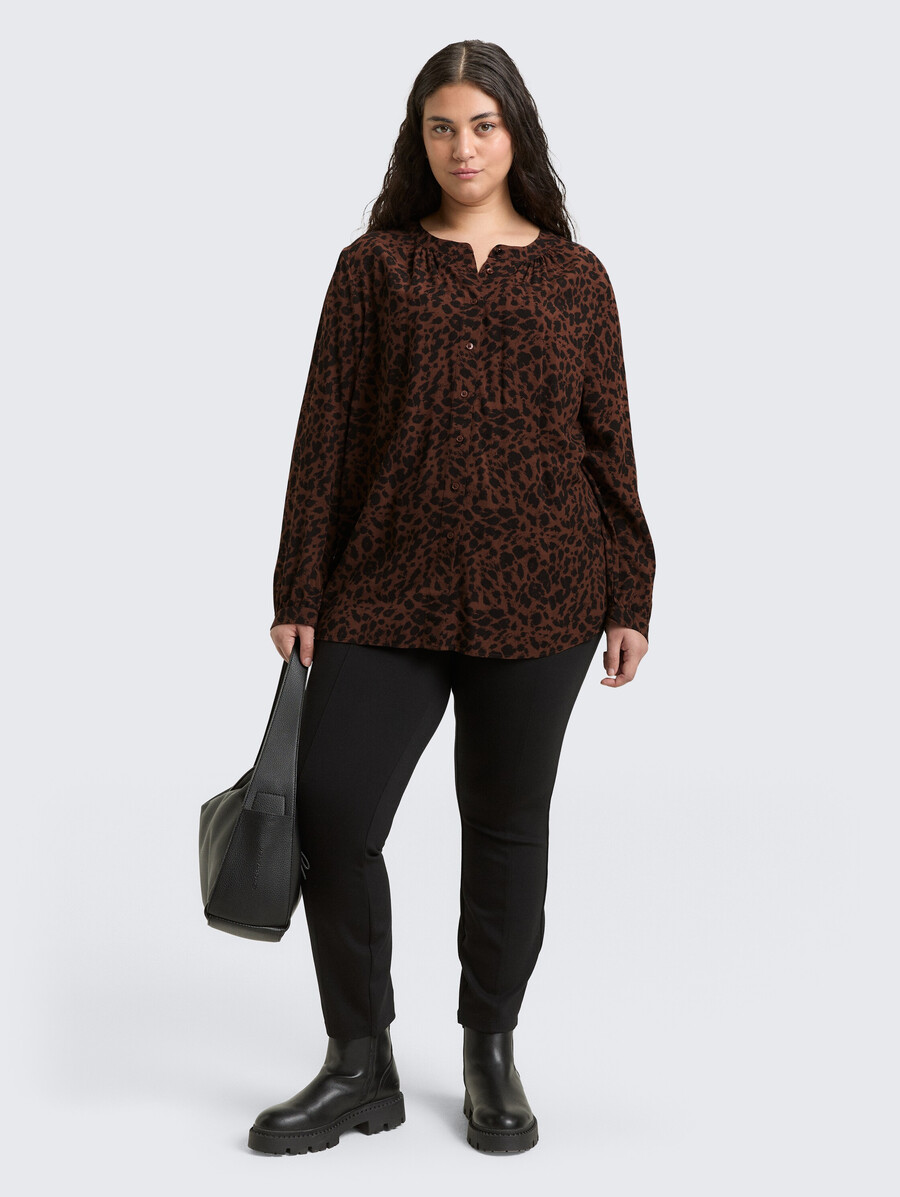 bluse in Übergröße mit leopardenmuster