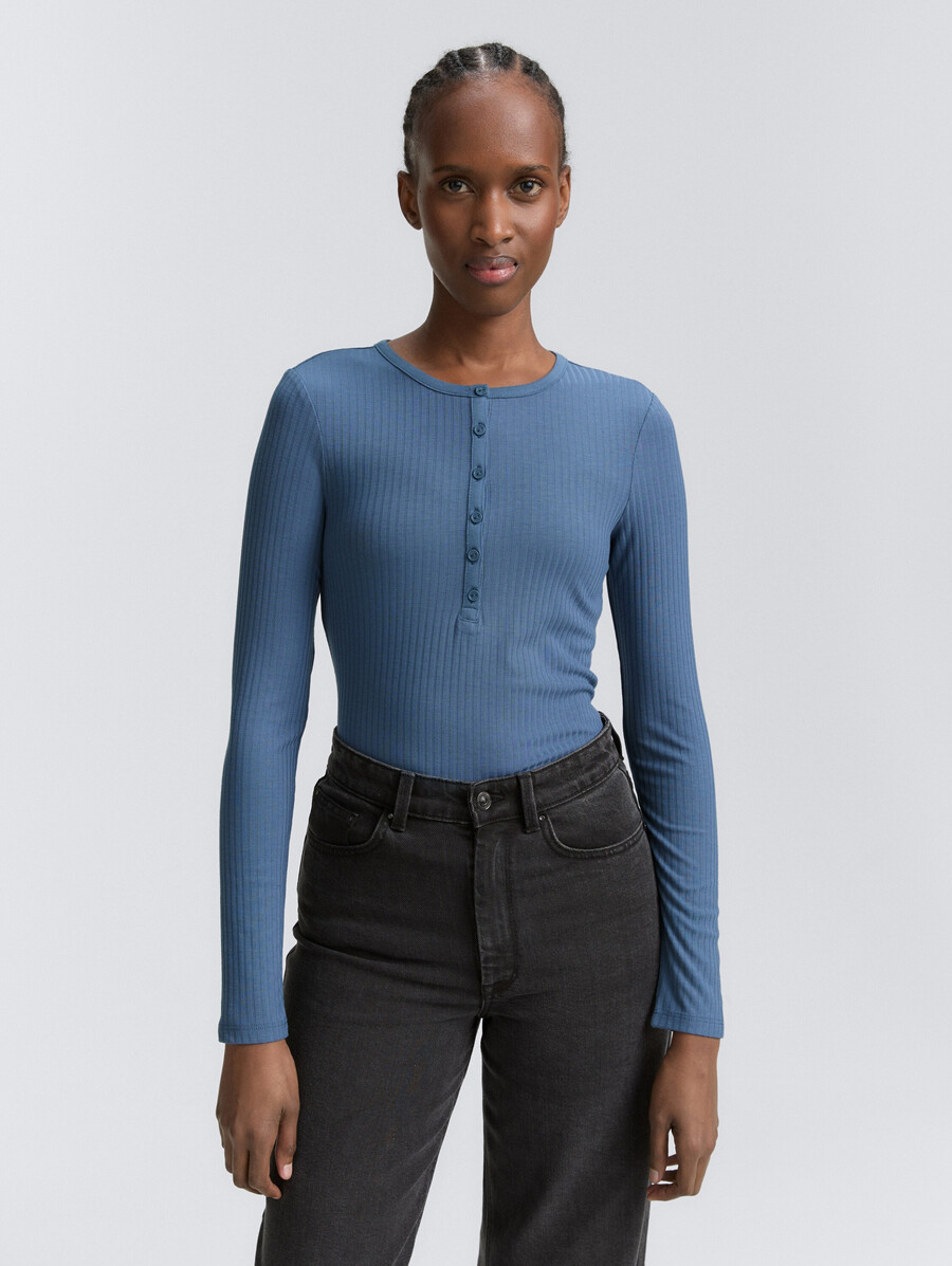 geripptes henley-langarmshirt