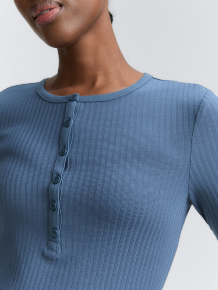 geripptes henley-langarmshirt