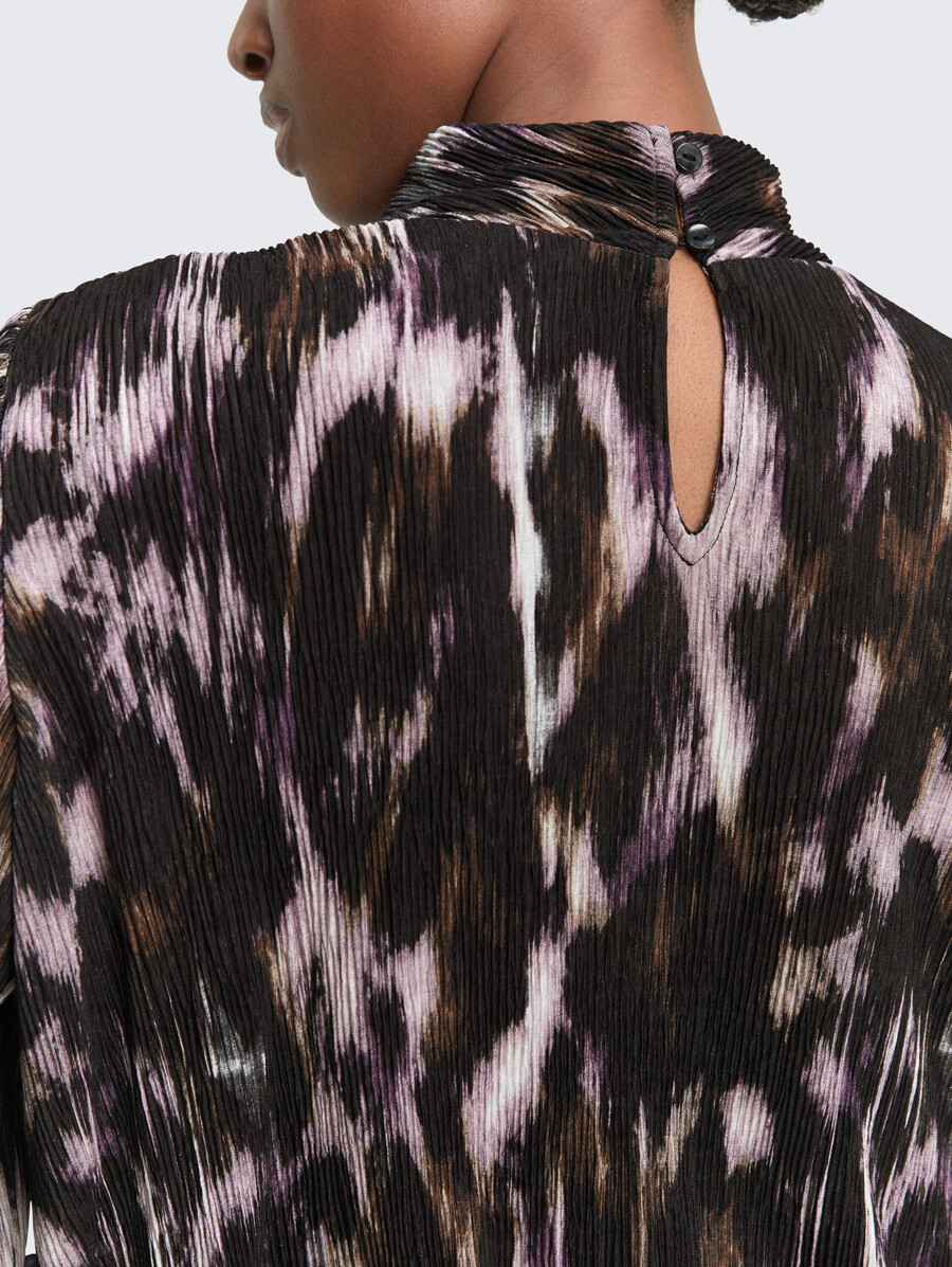 locker geschnittene bluse mit muster