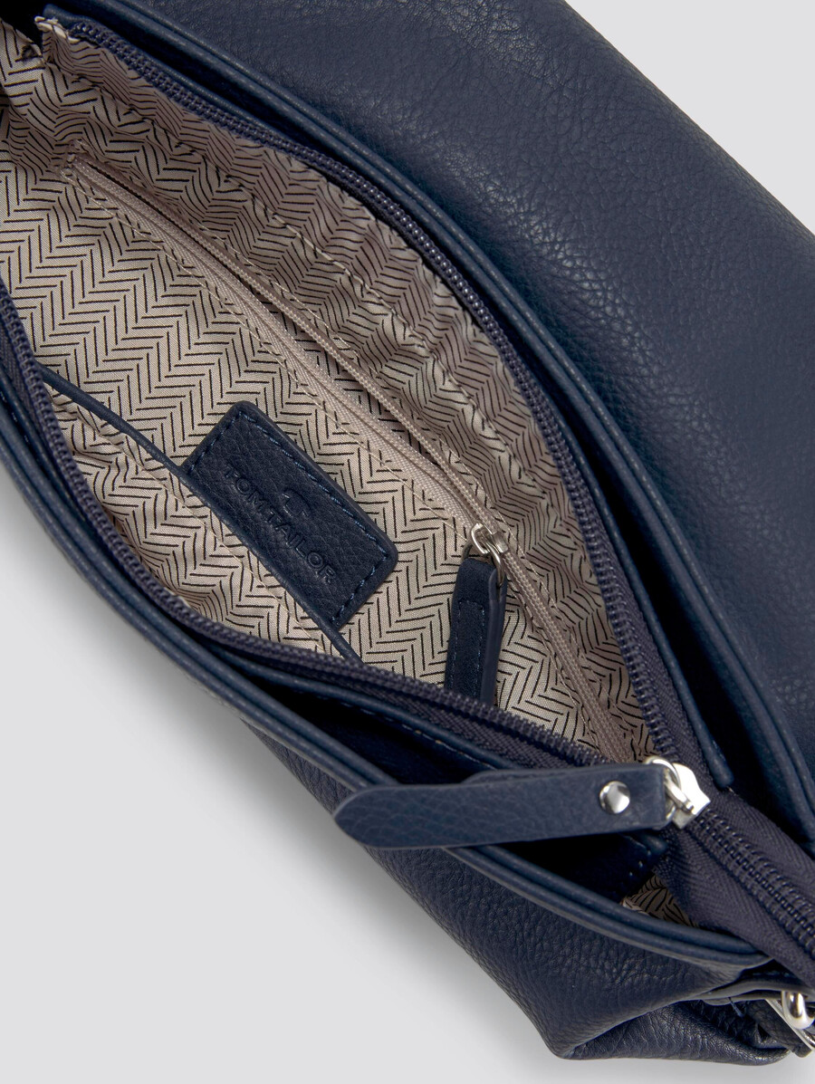 ttlari schultertasche mit quastenverzierung