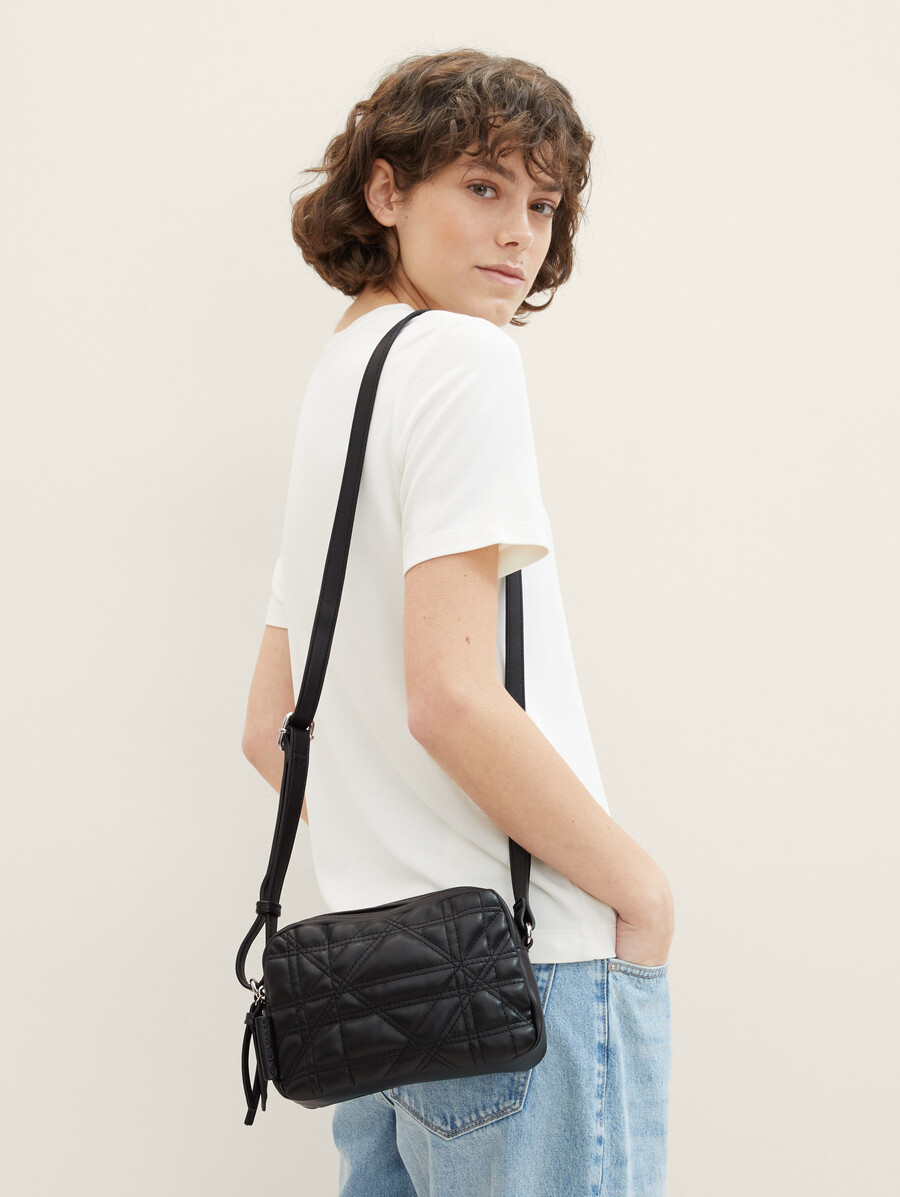 ttjuana schultertasche mit gesteppten details