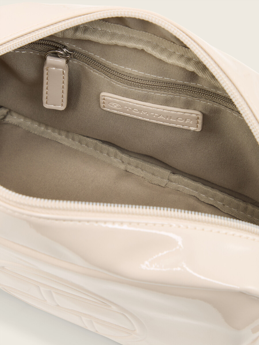 ttrosabel schultertasche mit geprägtem logo