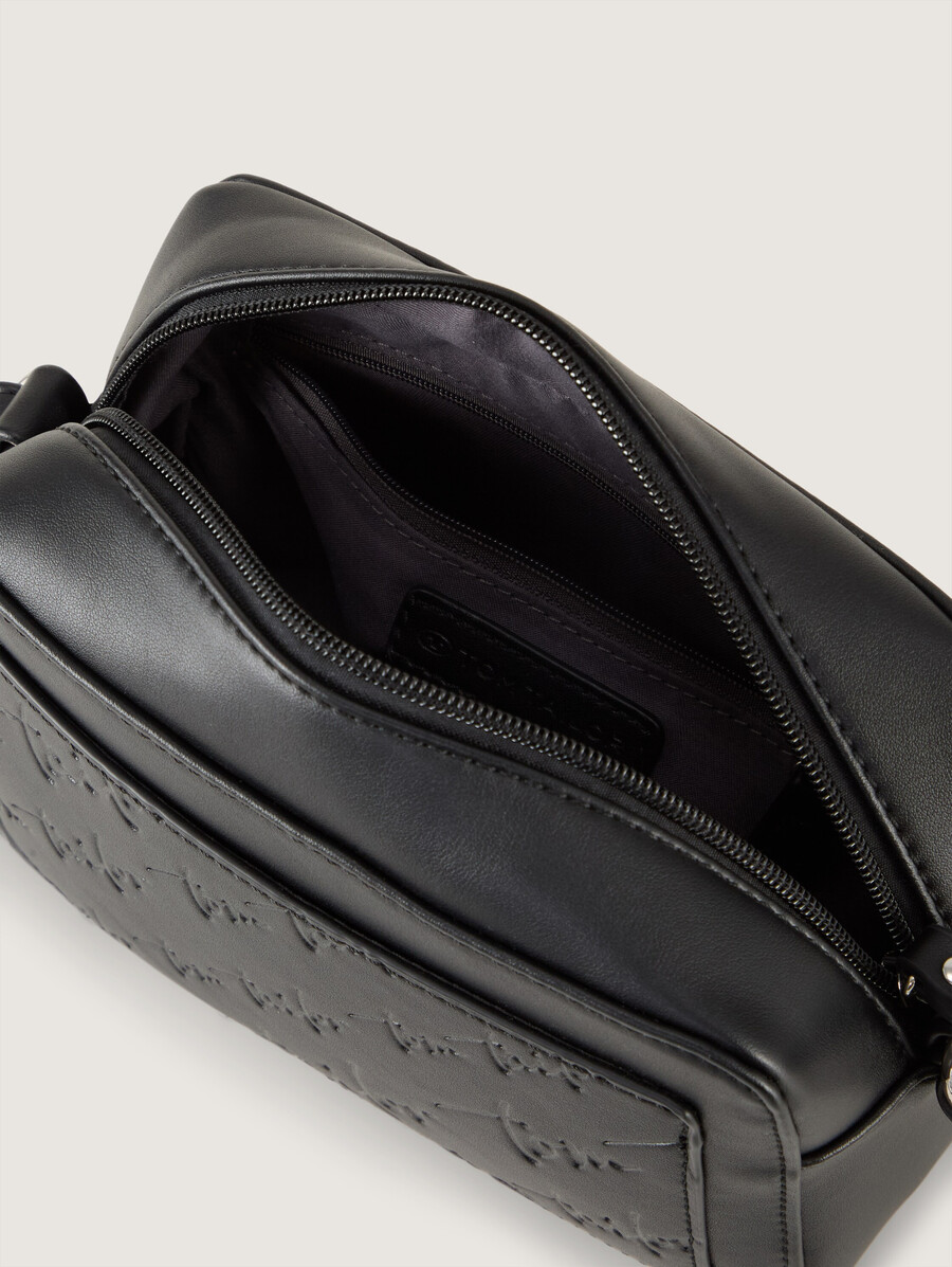 ttwendi schultertasche mit geprägtem logo
