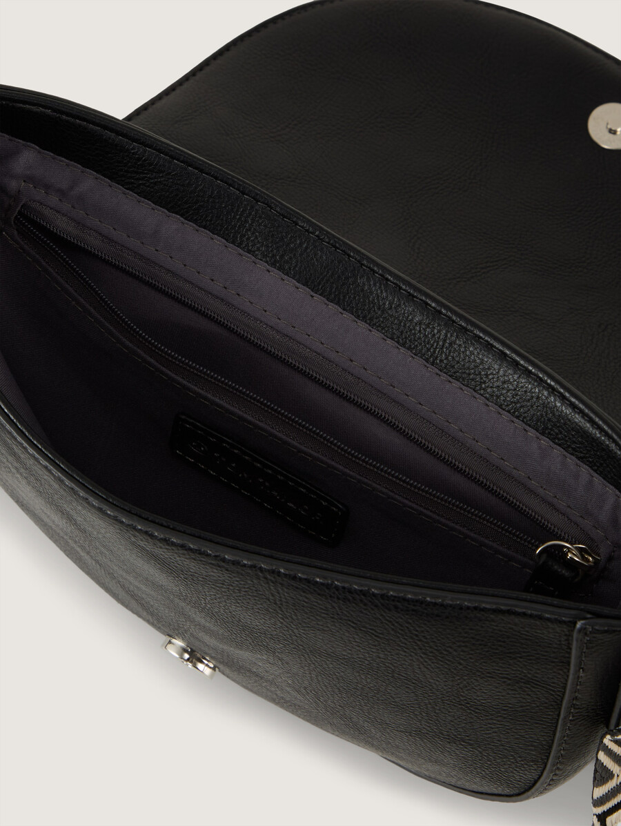 ttnani schultertasche mit gemustertem gewebtem riemen