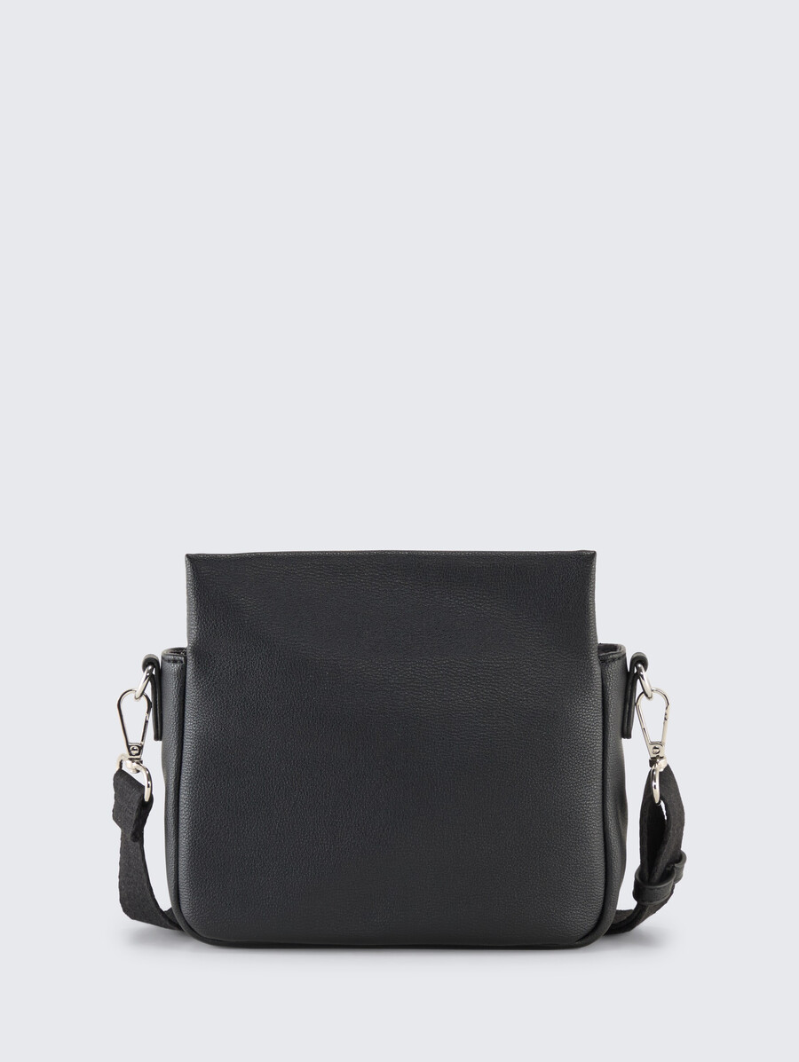ttrella s schultertasche mit kleiner klappe und geprägtem logo