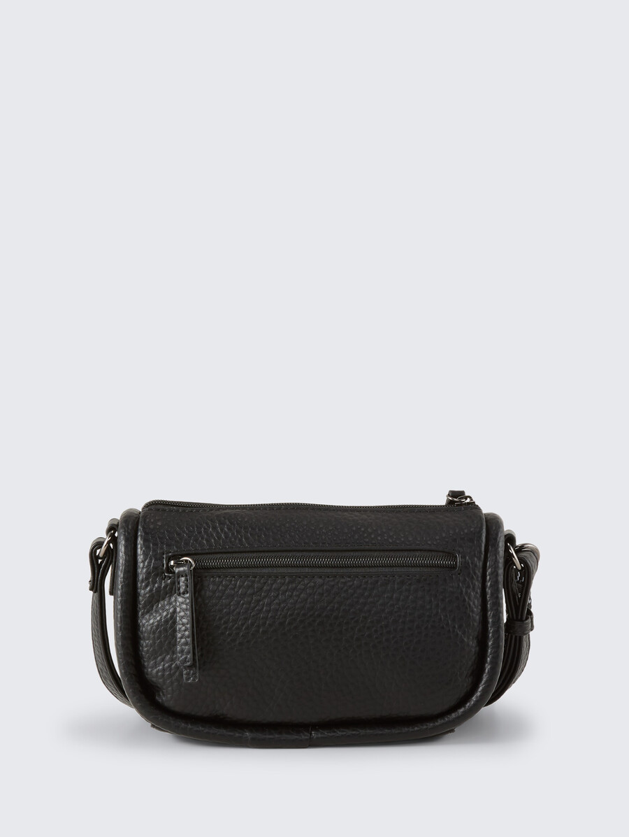 ttfinna s schultertasche mit dekorativem anhänger