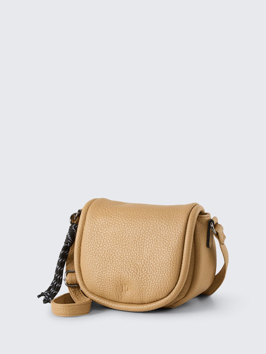 ttfinna m schultertasche mit dekorativem anhänger