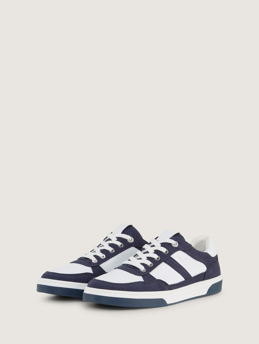 sneaker mit farbblockierung