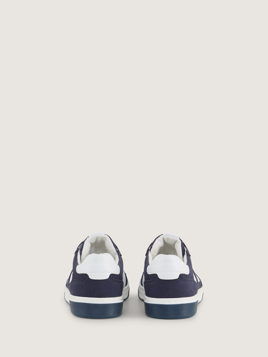 sneaker mit farbblockierung
