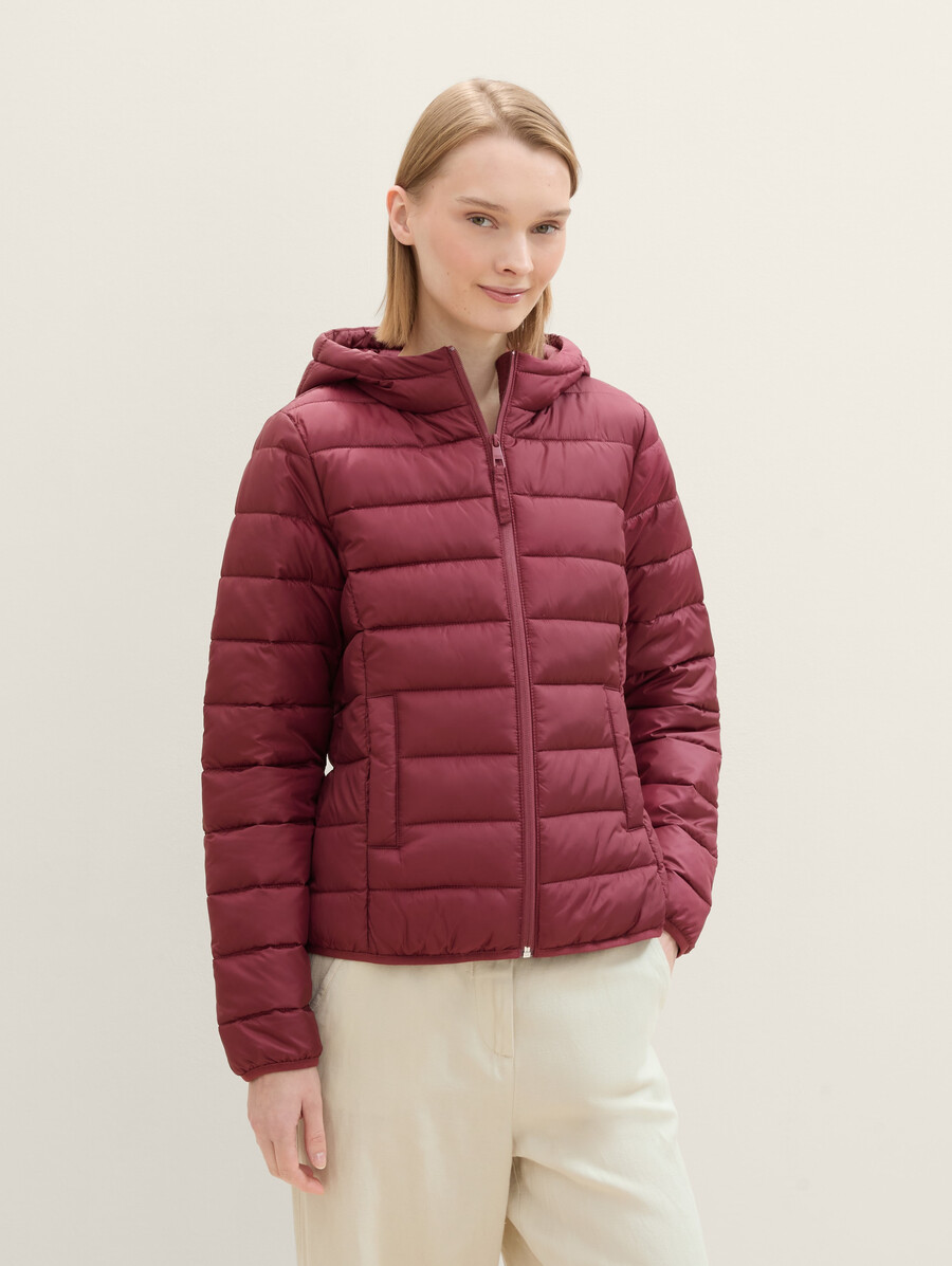 leichte steppjacke mit kapuze