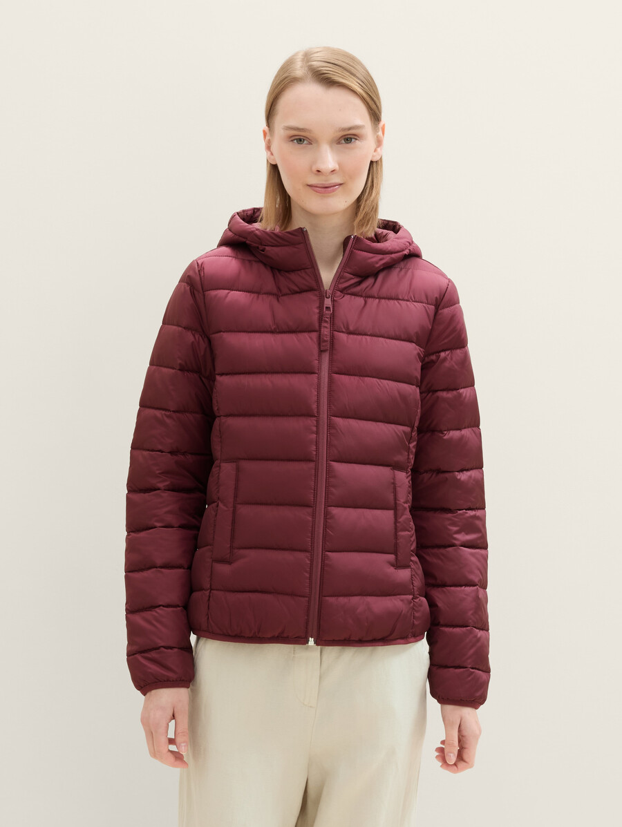 leichte steppjacke mit kapuze