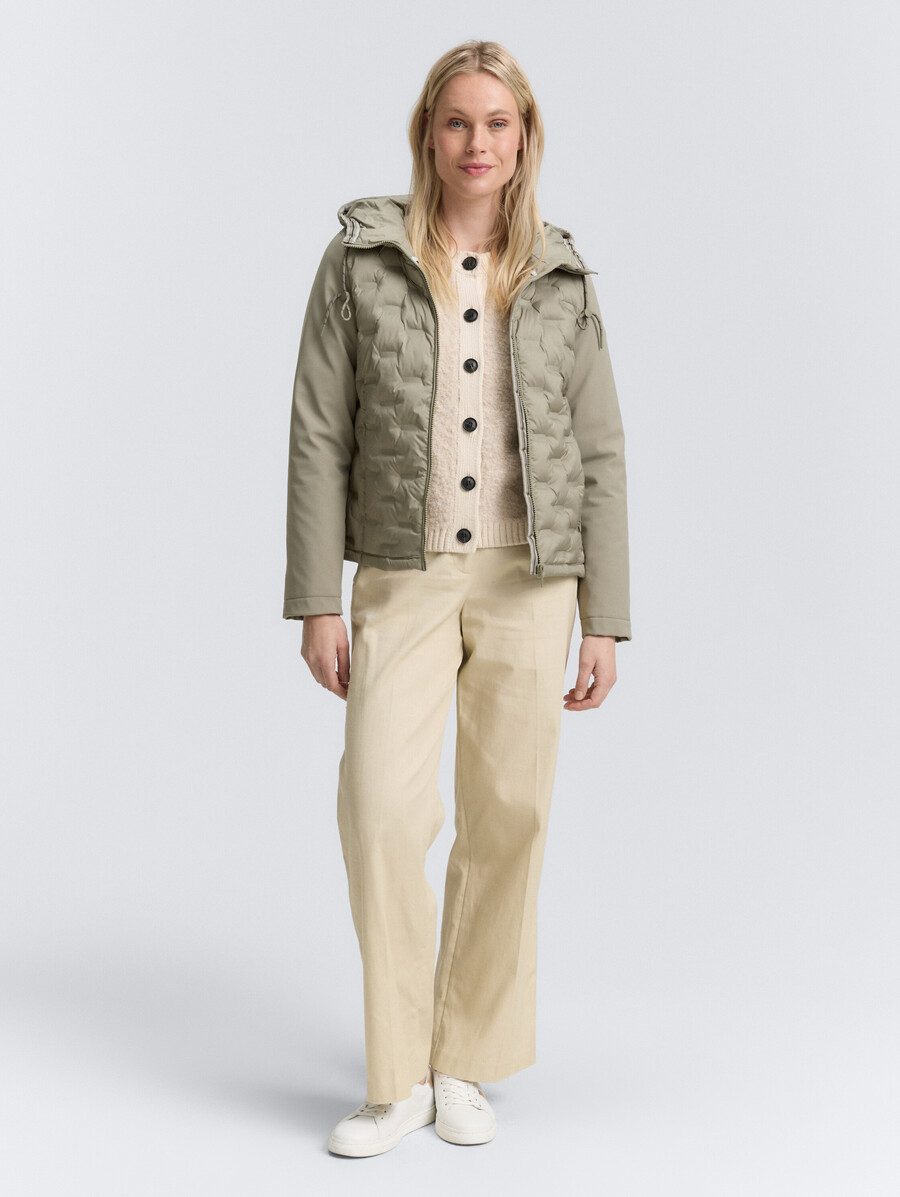 hybrid-steppjacke mit kapuze
