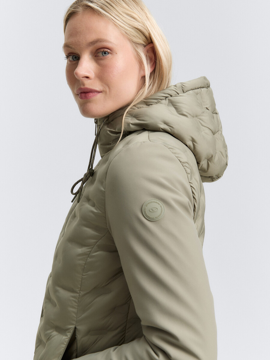 hybrid-steppjacke mit kapuze