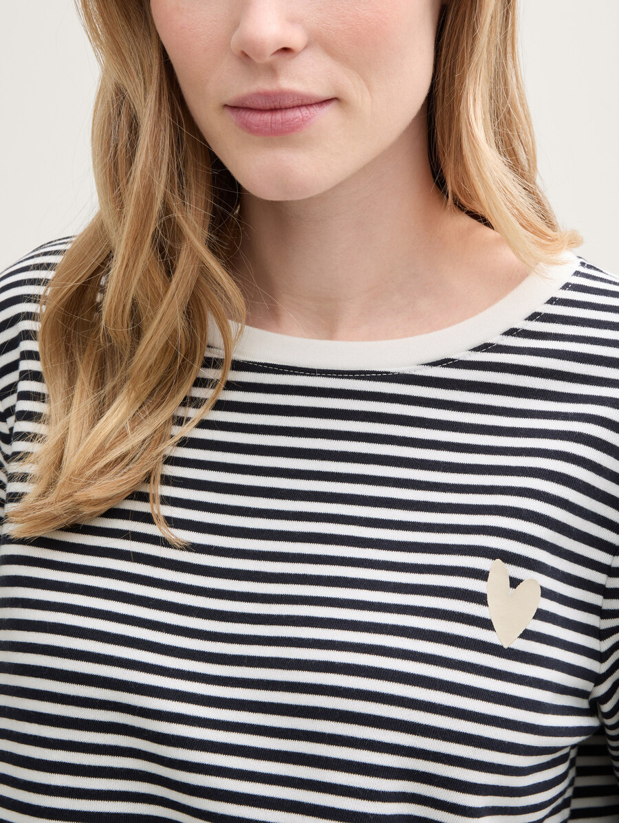 locker geschnittenes sweatshirt mit streifen