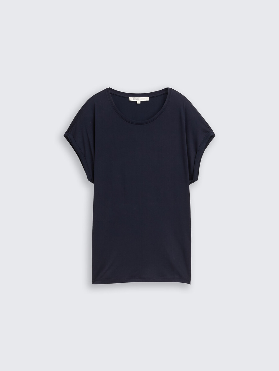 locker sitzendes t-shirt