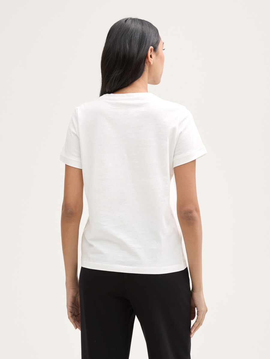 t-shirt mit logostickerei