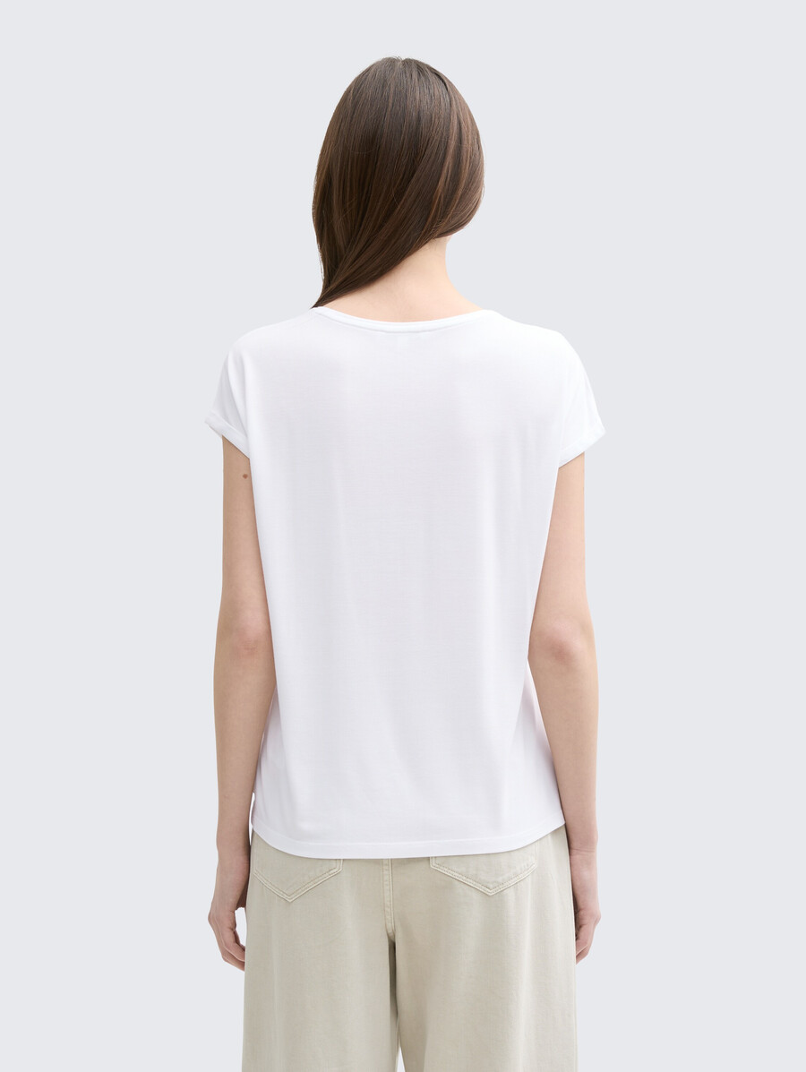locker sitzendes t-shirt