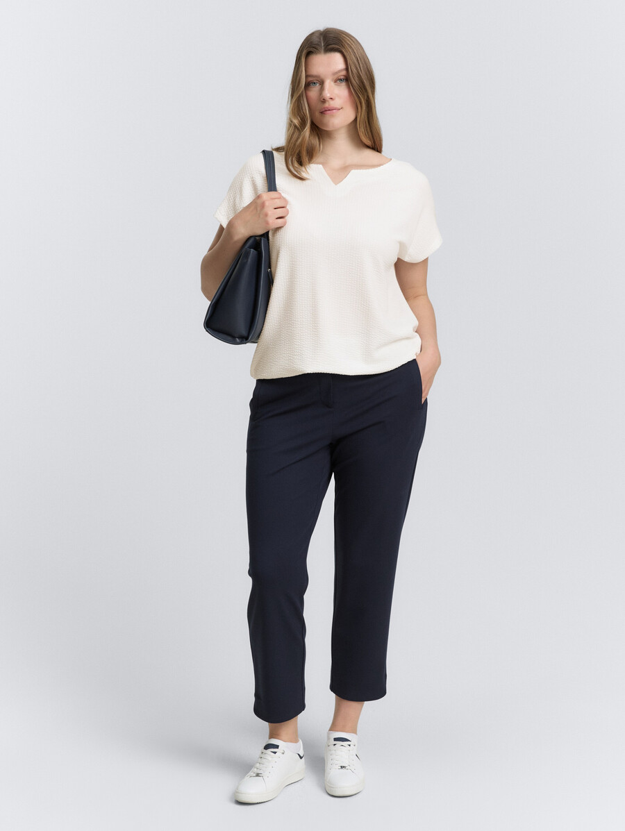 plus size – t-shirt aus einem materialmix