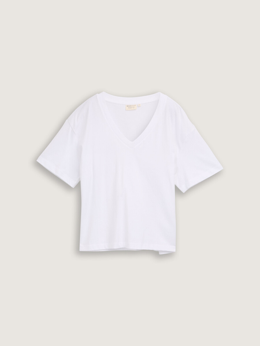 kastenförmig geschnittenes t-shirt mit v-ausschnitt