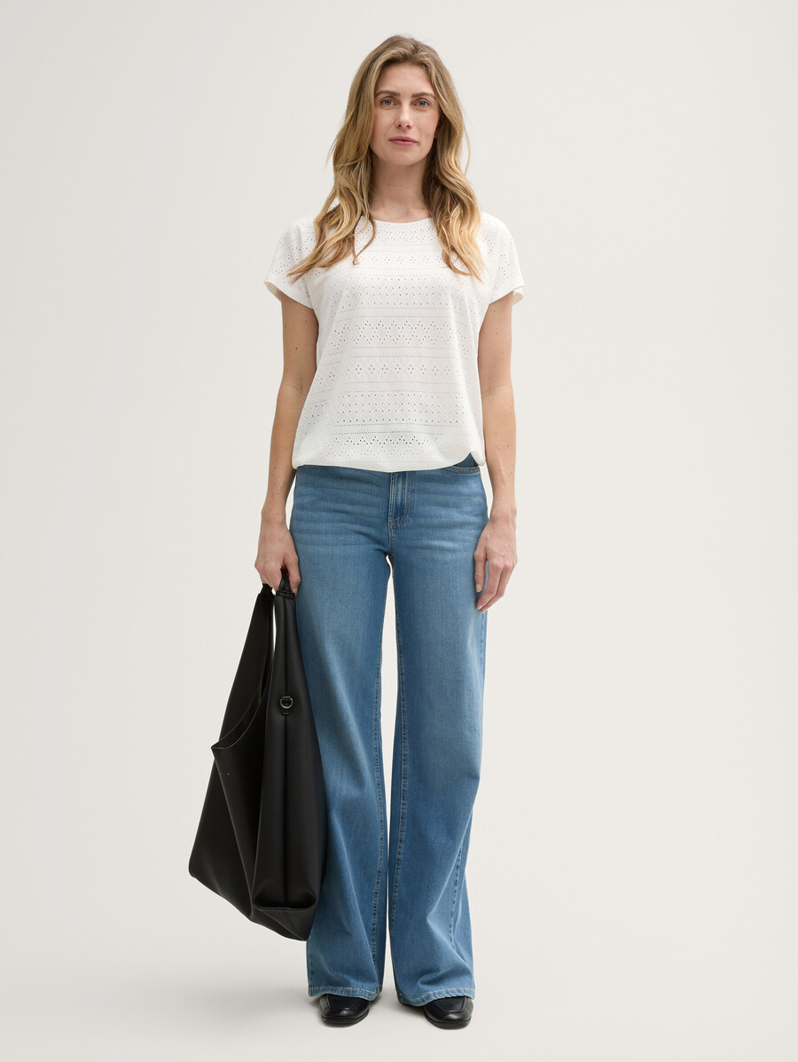locker sitzendes ajour-t-shirt