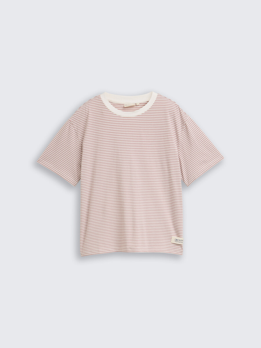 kastenförmig geschnittenes t-shirt