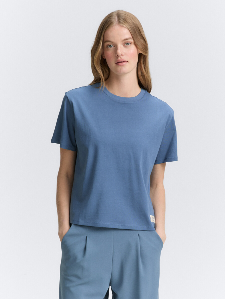 kastenförmig geschnittenes t-shirt
