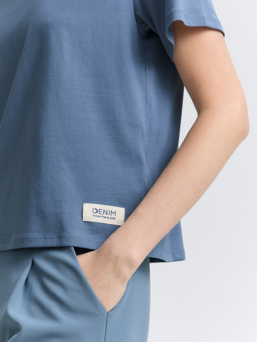 kastenförmig geschnittenes t-shirt