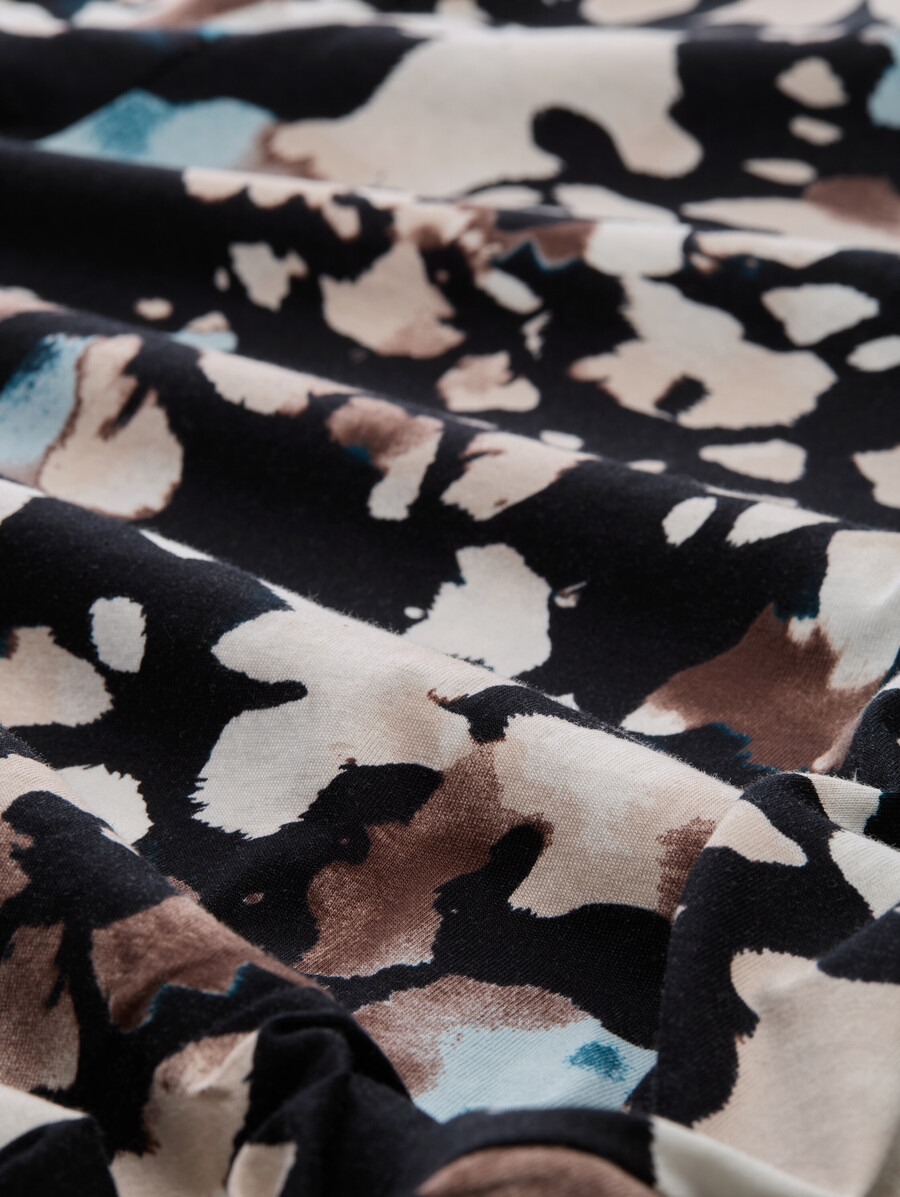 t-shirt mit knotendetail