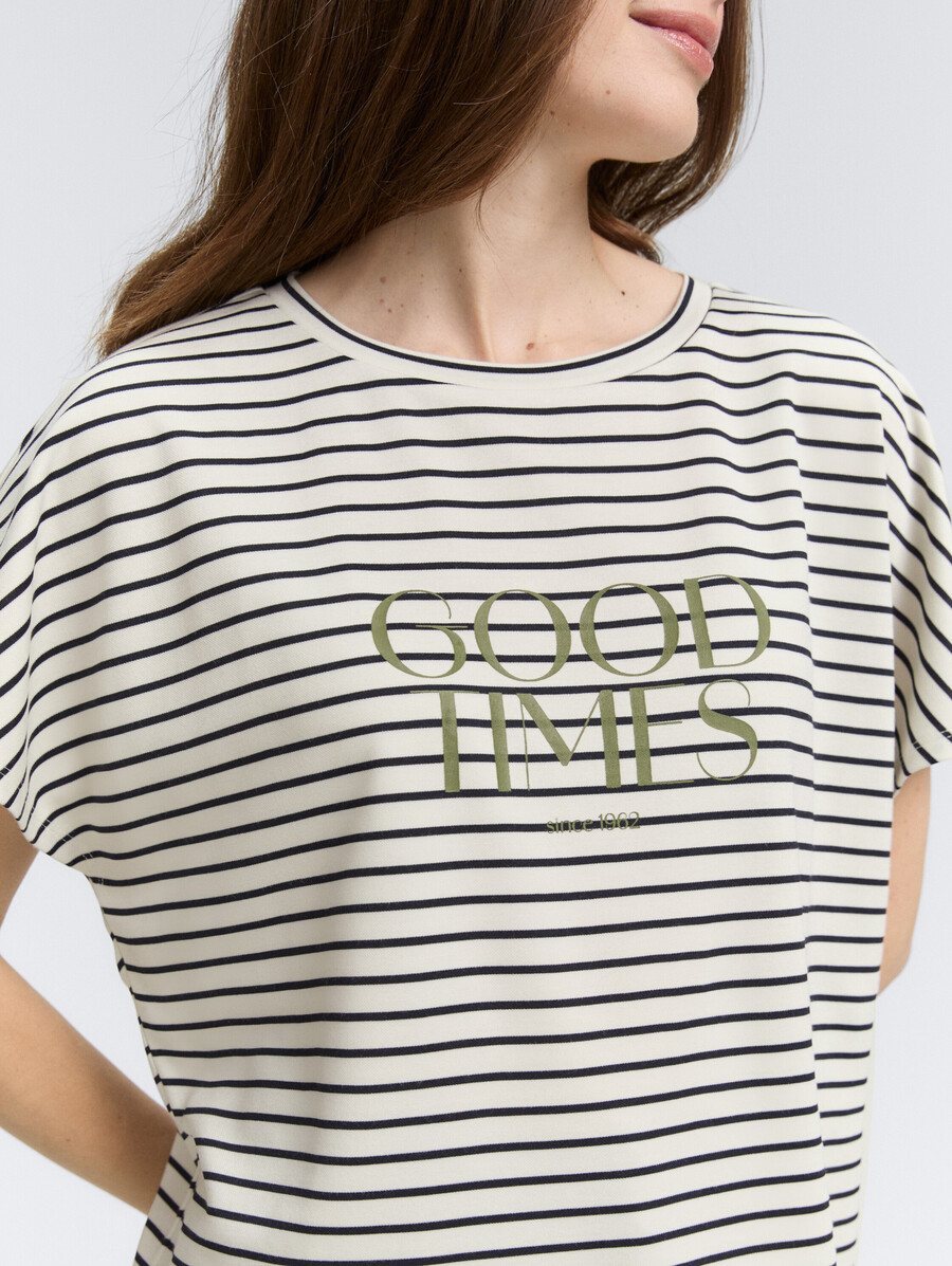 t-shirt mit streifenmuster