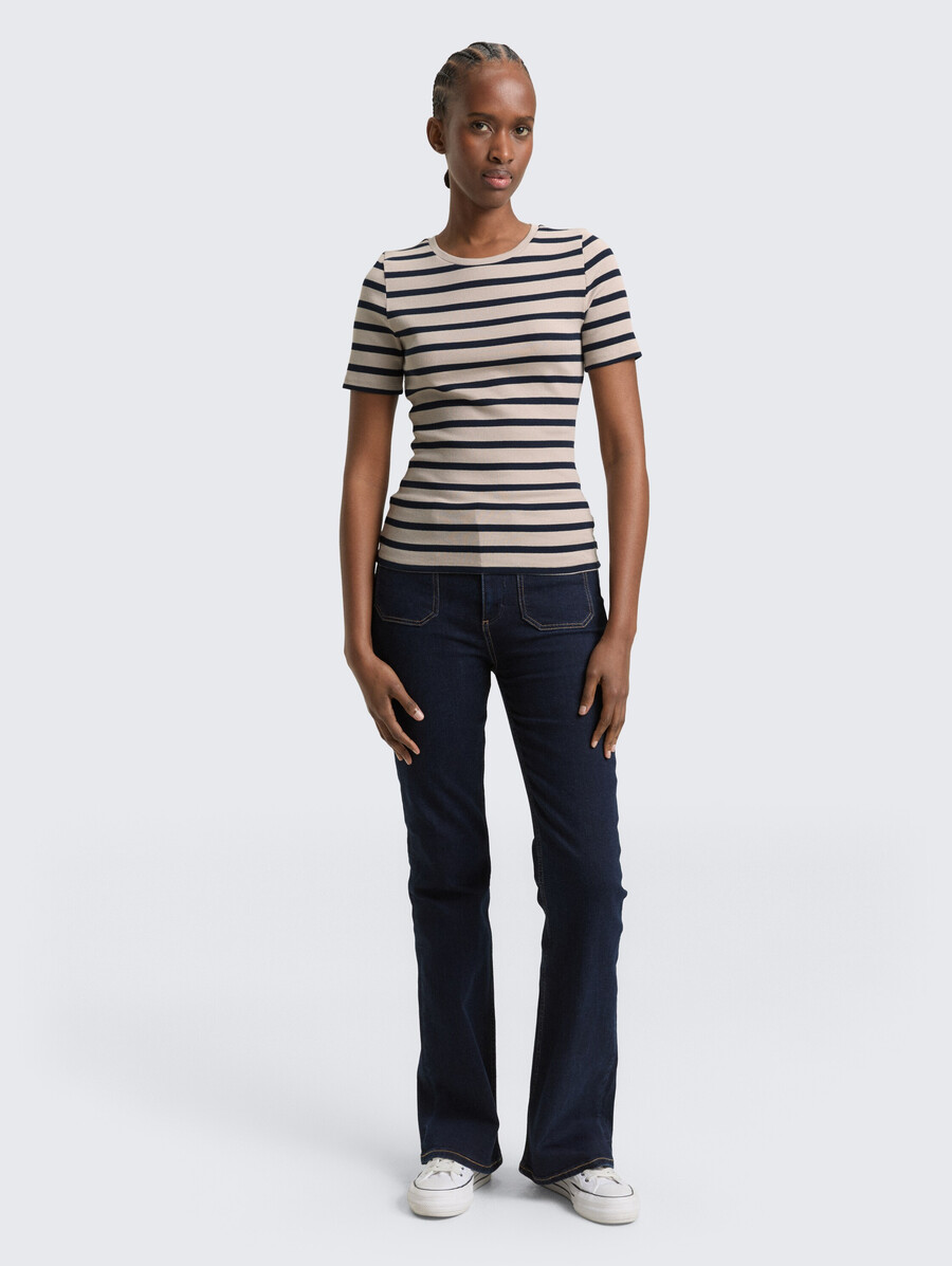 schmal geschnittenes t-shirt mit streifenmuster