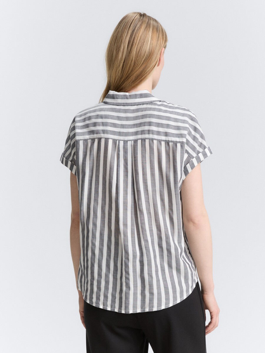locker geschnittene bluse mit streifenmuster