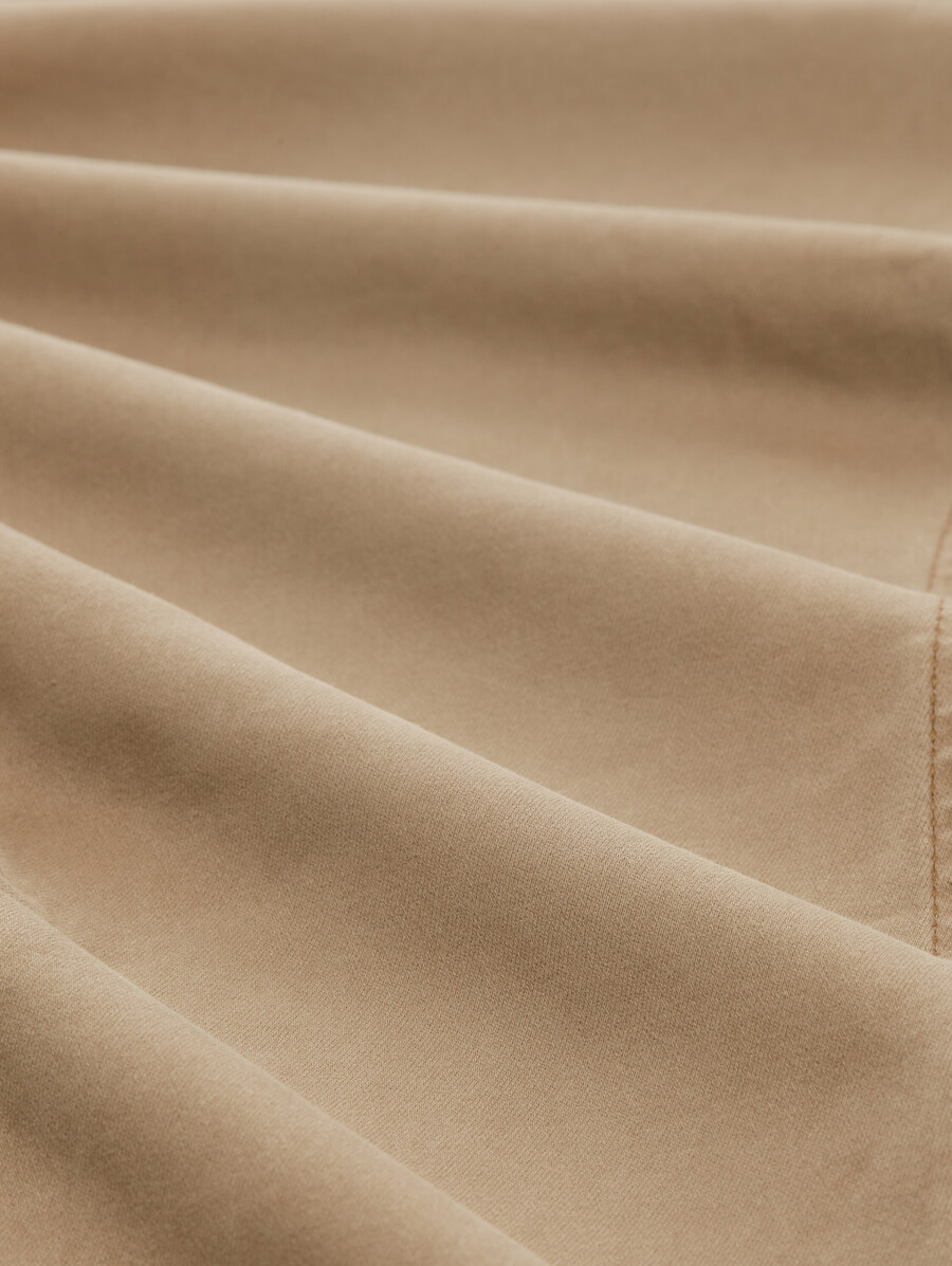 schmal zulaufende locker sitzende hose