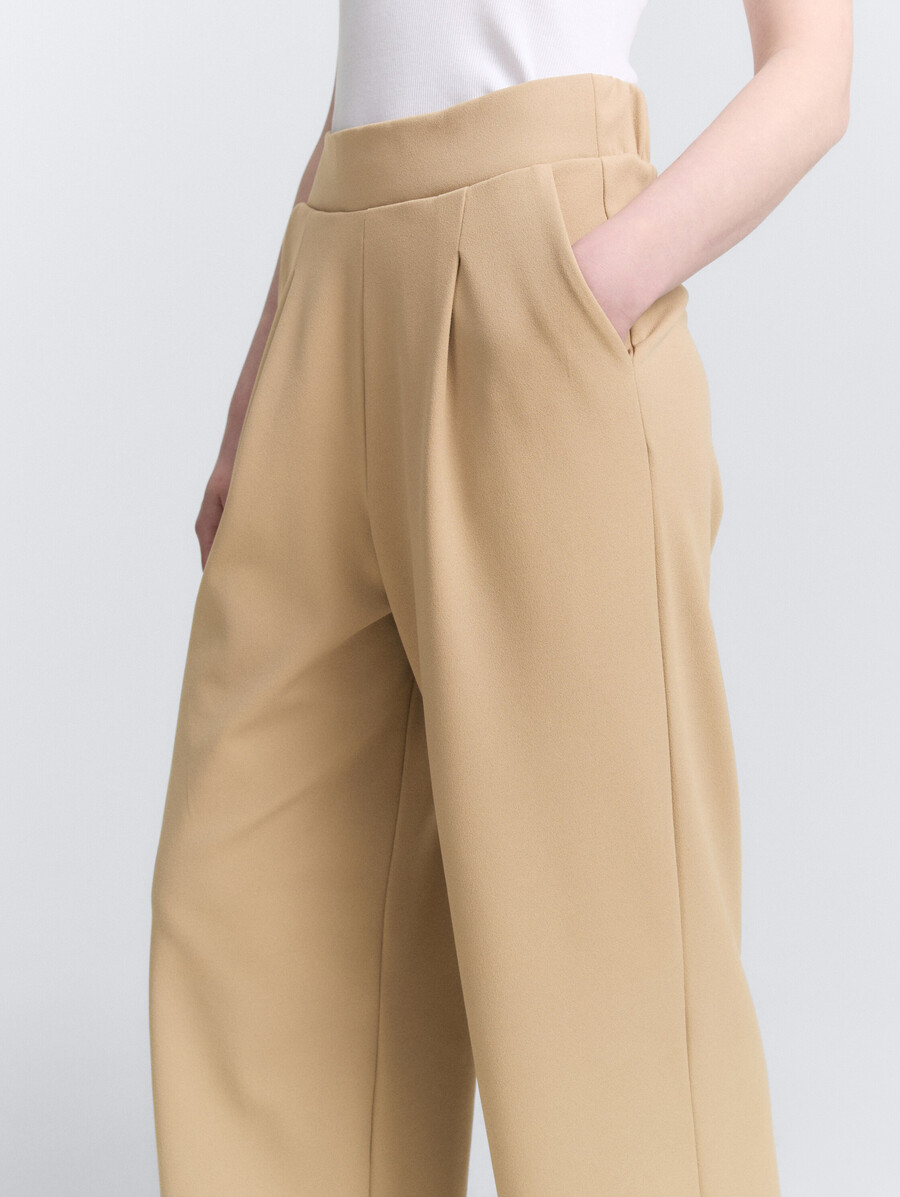 weit geschnittene hose