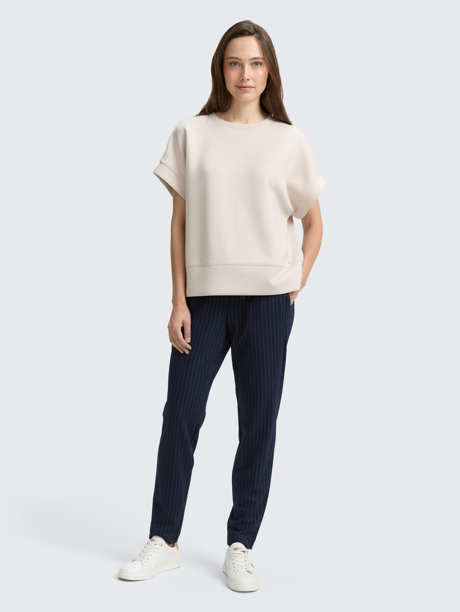 weit geschnittene hose mit nadelstreifen