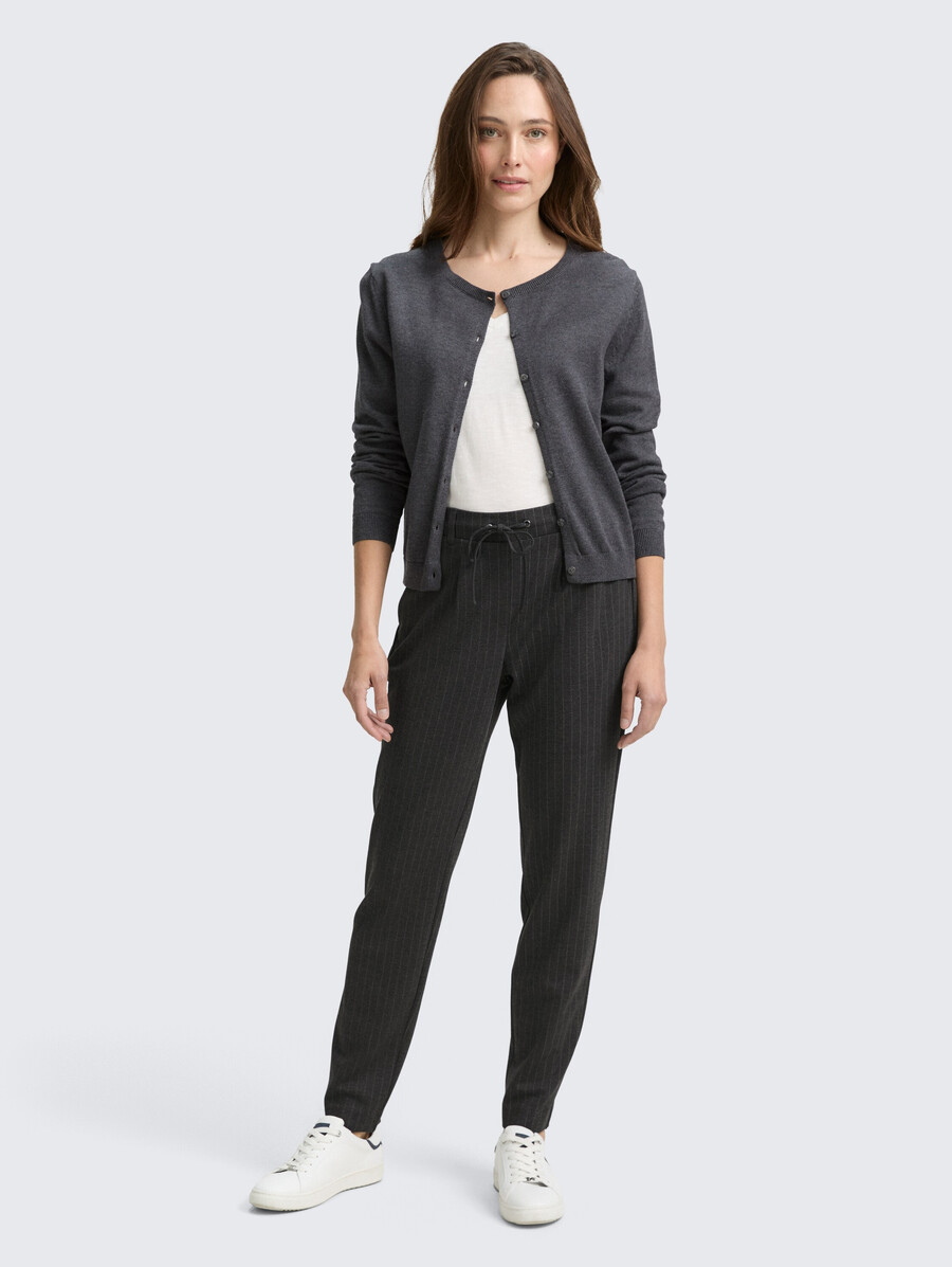 weit geschnittene hose mit nadelstreifen