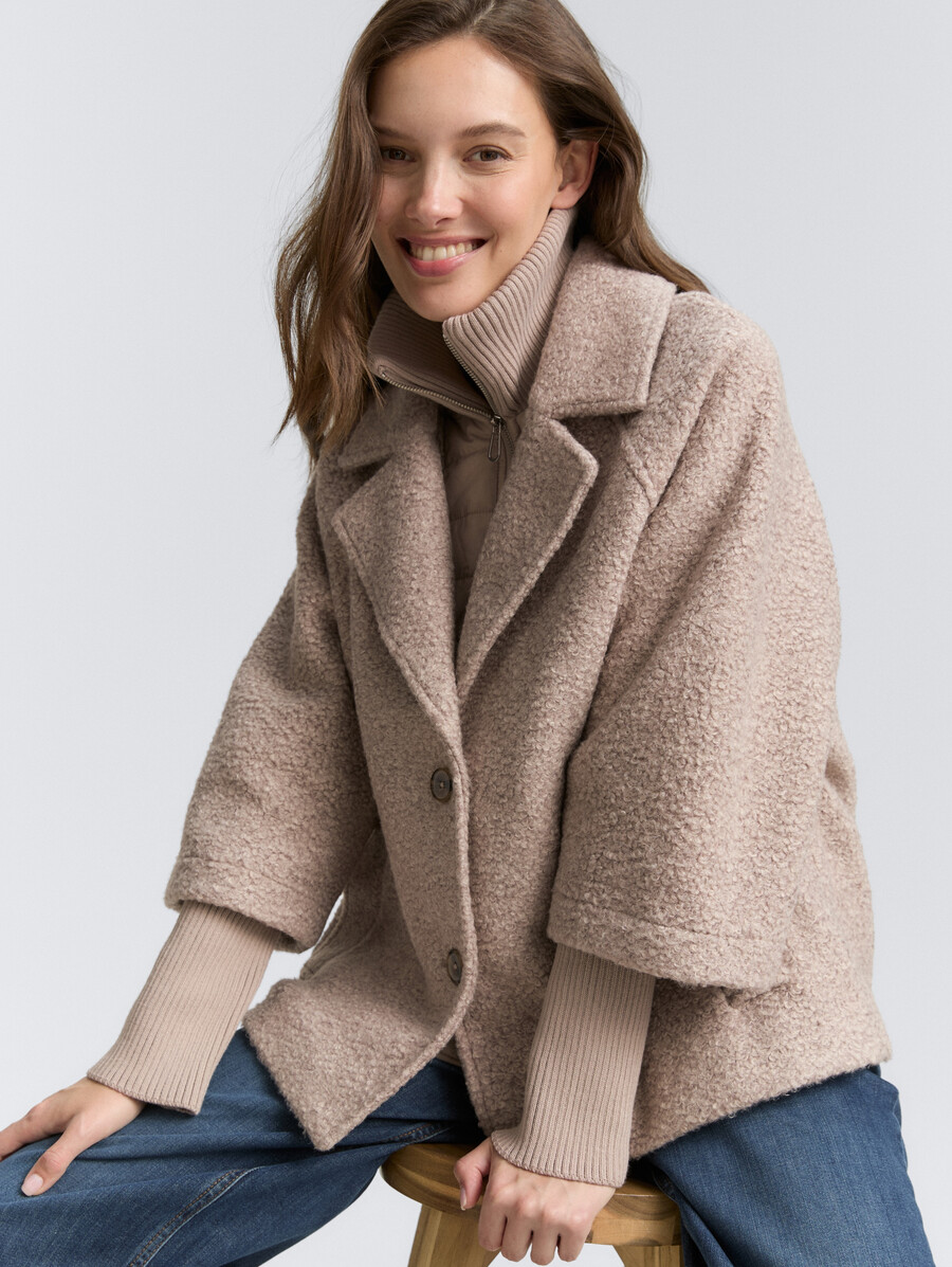 bouclé-cape-jacke im 2-in-1-look