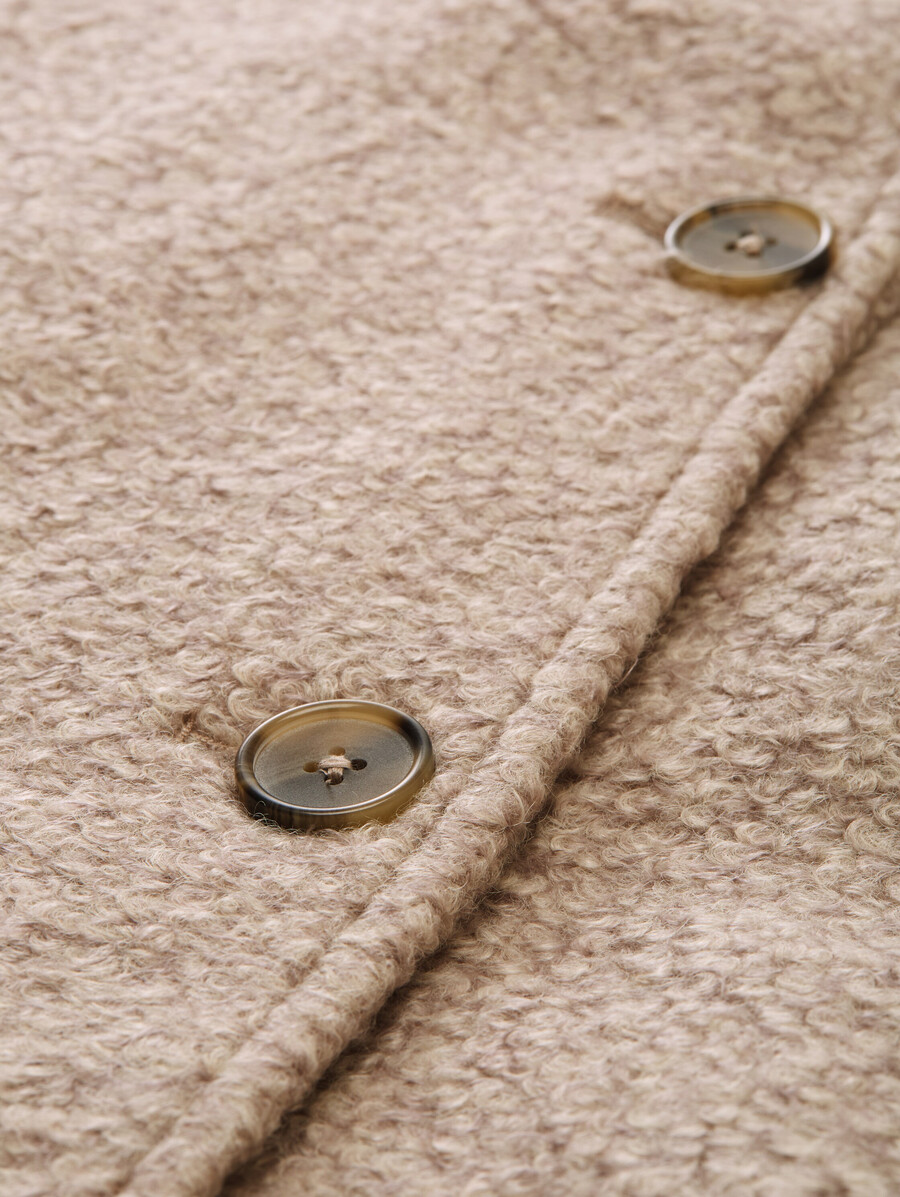 bouclé-cape-jacke im 2-in-1-look