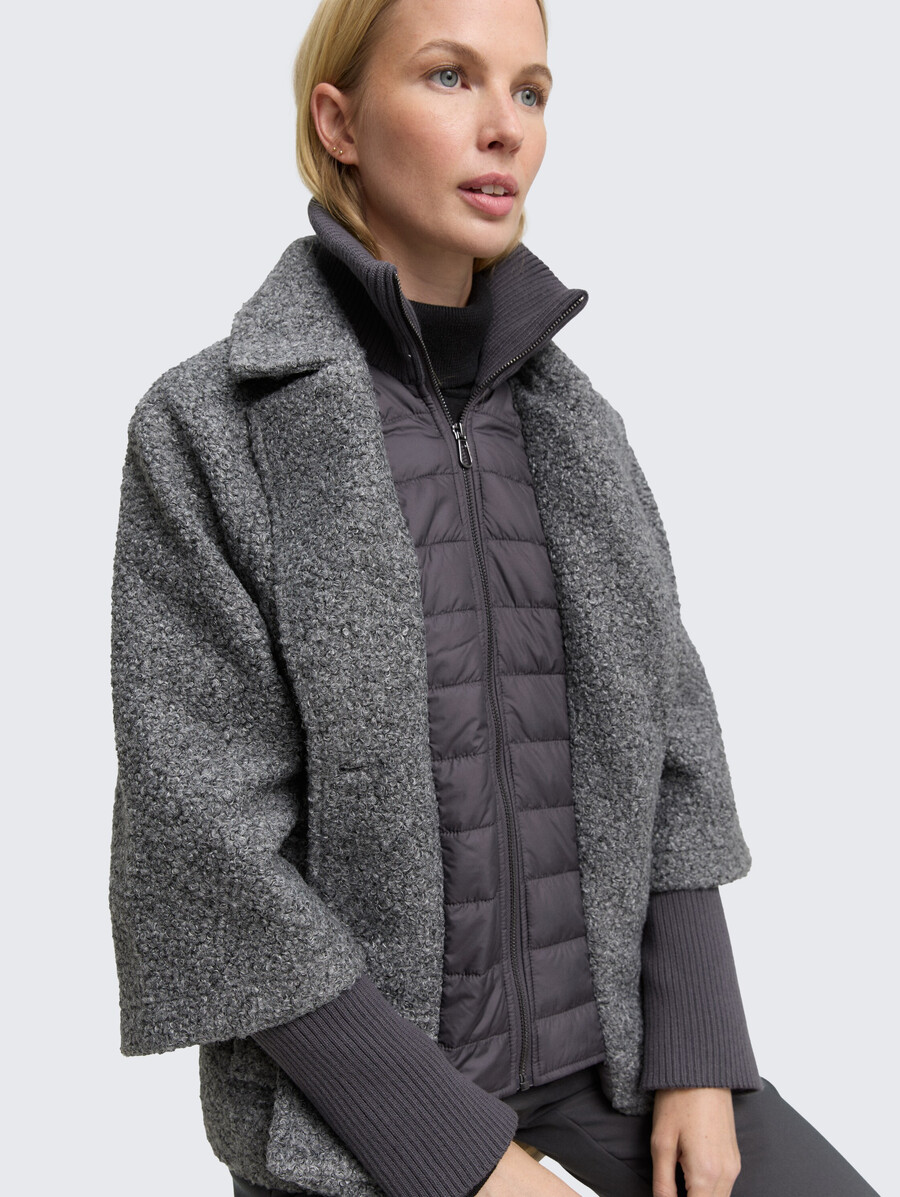 bouclé-cape-jacke im 2-in-1-look