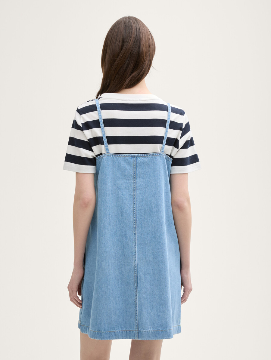 mini-jeanskleid mit eingrifftaschen