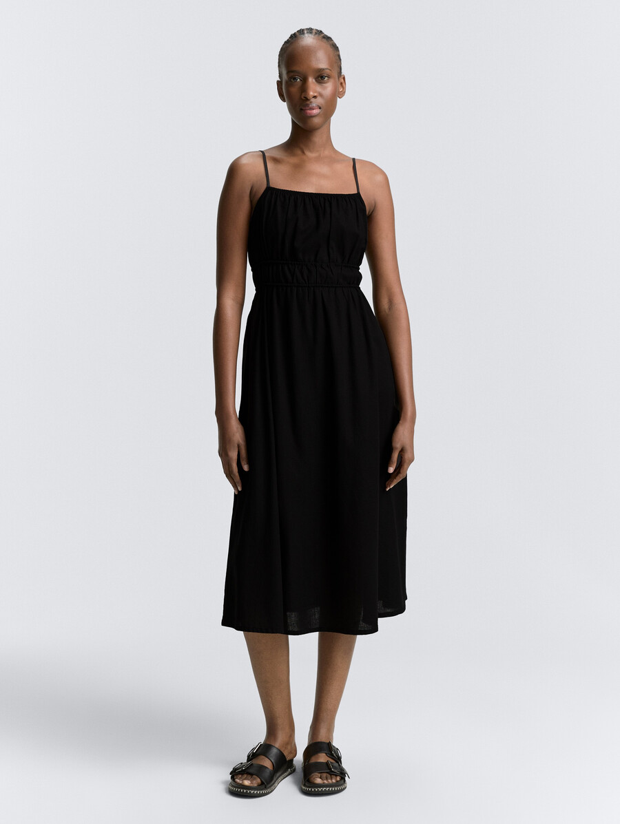 midi-trägerkleid aus leinen