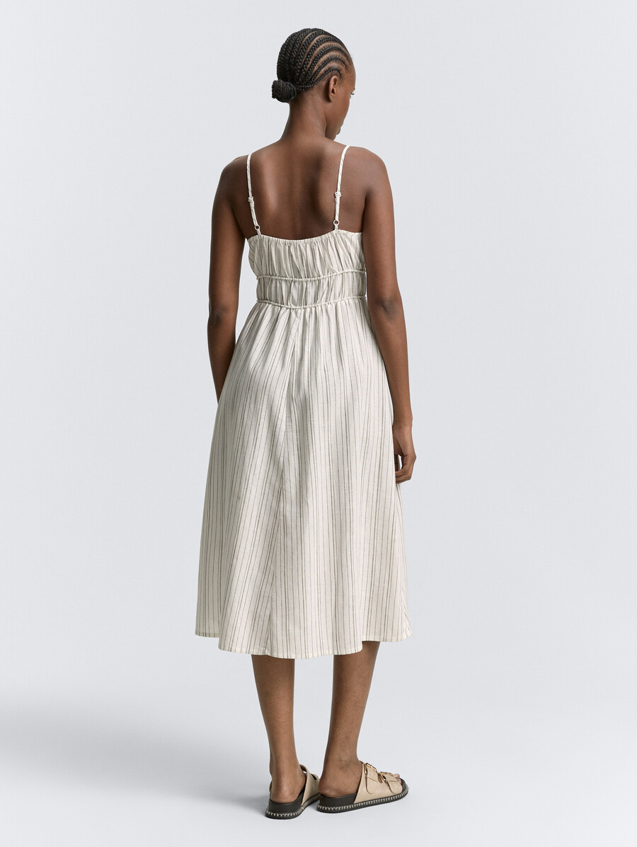 midi-trägerkleid aus leinen