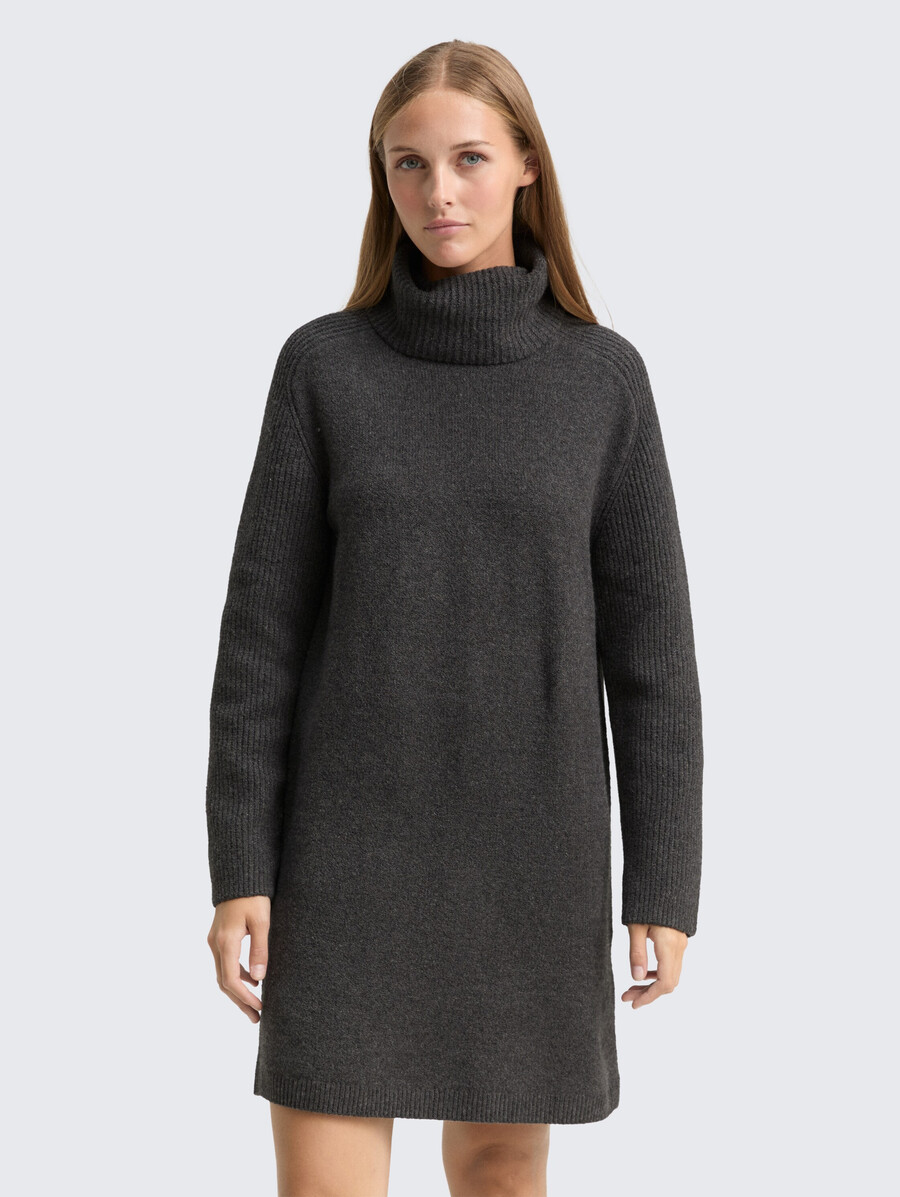 minikleid mit rollkragen
