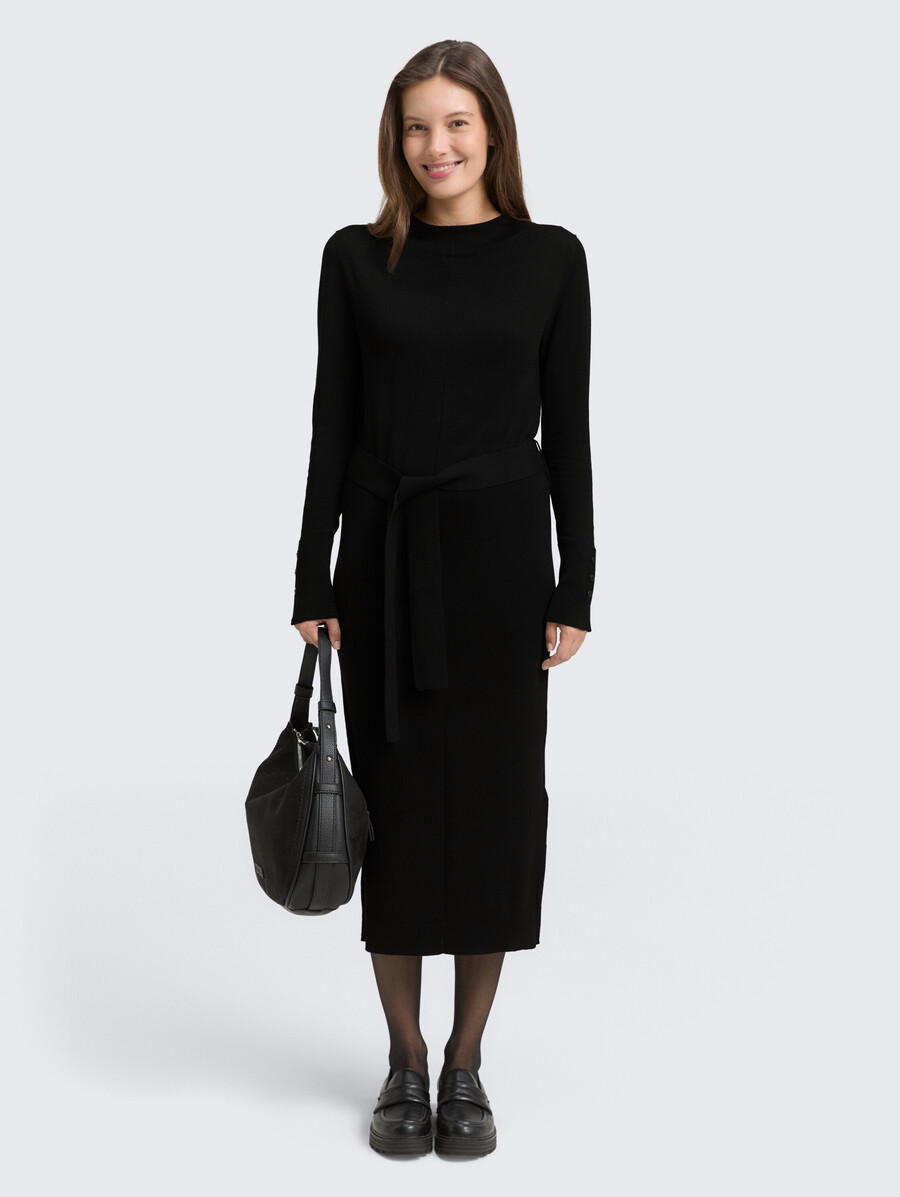 figurbetontes midikleid mit gürtel