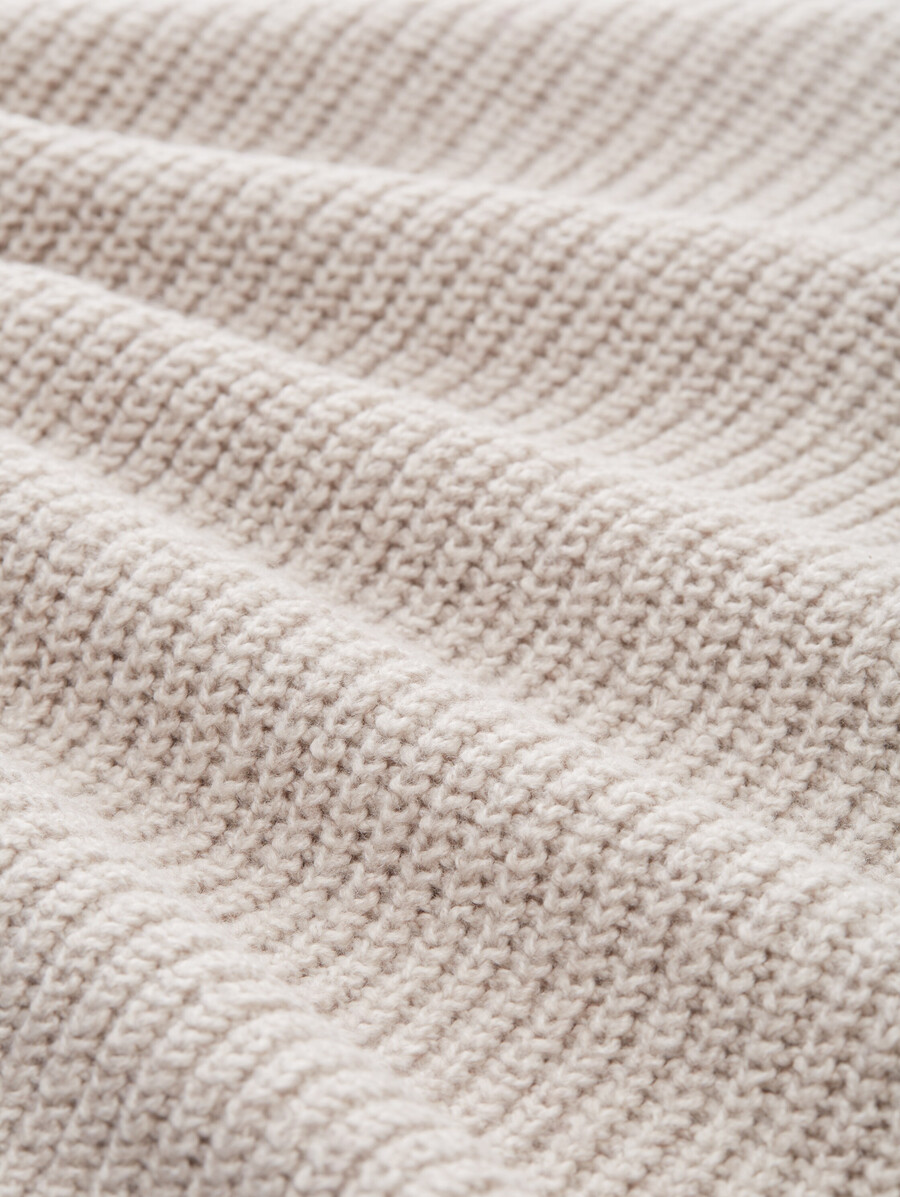 strickpullover mit v-ausschnitt