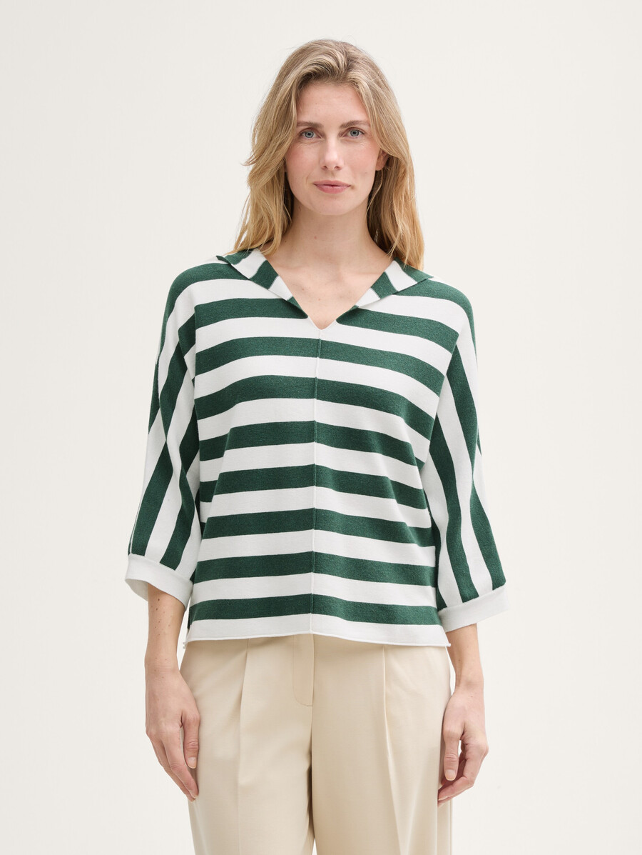 locker geschnittener strickpullover mit kapuze